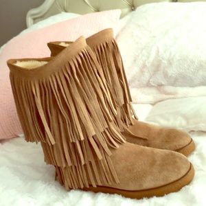 Koolaburra Josie Fringe Boots size 6 chestnut